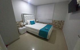 Hotel Bm-17 Cerca Al Mar Con Aire Acondicionada Y Wifi